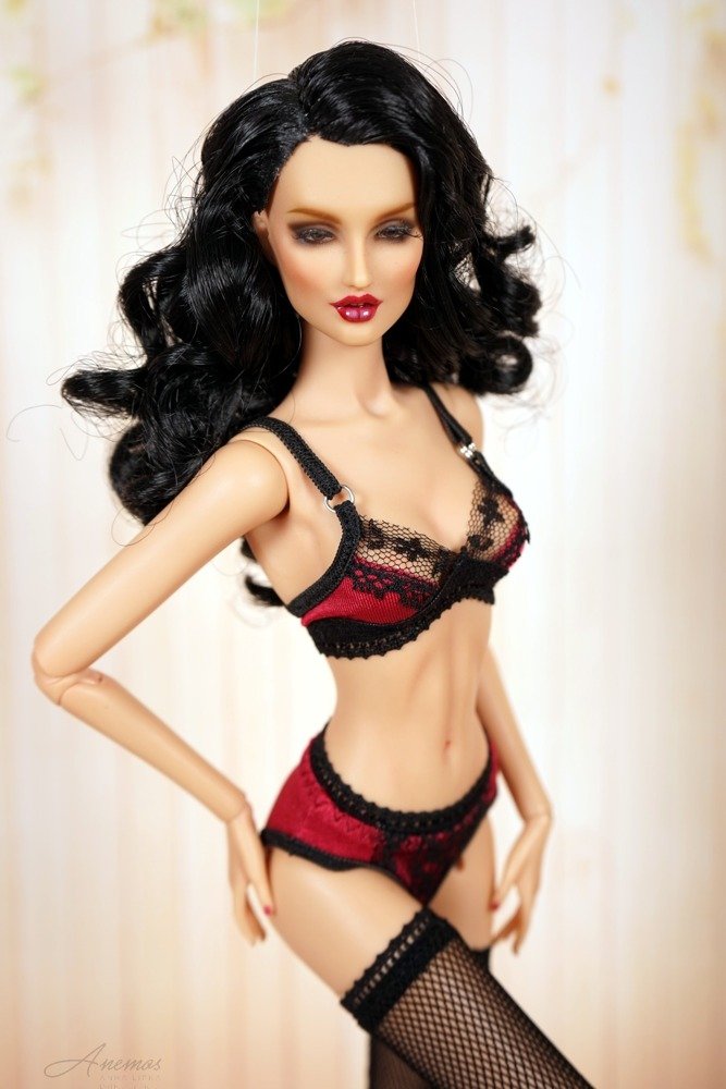 Burgundy and black lingerie for 16" Kingdom Doll 1